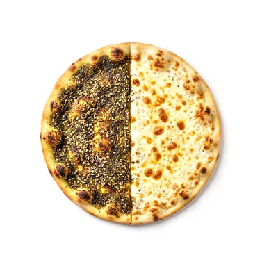 منقوشة زعتر وجبنة